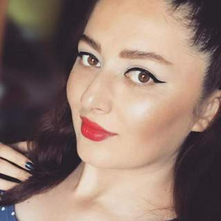 Chce wolności, flirtu i dobrego towarzystwa